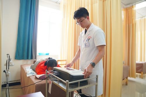 家門口的中醫(yī)館 群眾健康的守護站，亦是便民理發(fā)的好去處